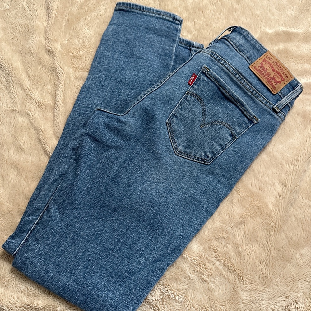 Levi's skinny jeans 711